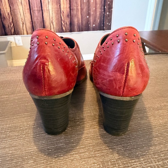 DORKING by Fluchos Red Leather Heeled Shoes with Studded Detail - Picture 2 of 7